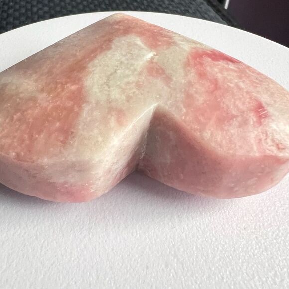 Pink Opal Heart Carving‎ (#8) - Picture 3 of 9